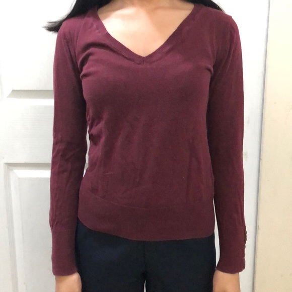 H&M Basics Maroon V-Neck Sweater - Picture 3 of 4